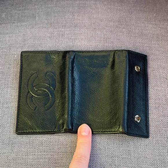 CHANEL Key Case 6 Hooks Leather Black - Picture 3 of 6